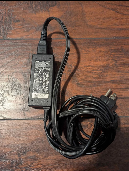 Dell AC/DC Laptop Adapter Charger - 19.5V 45w - LA45NM140
