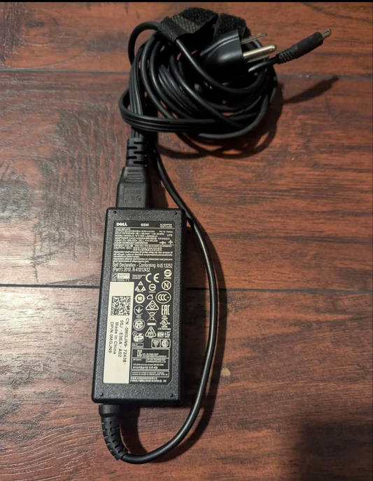 Dell AC/DC Laptop Adapter Charger - 19.5V 65w - LA65NS2-01